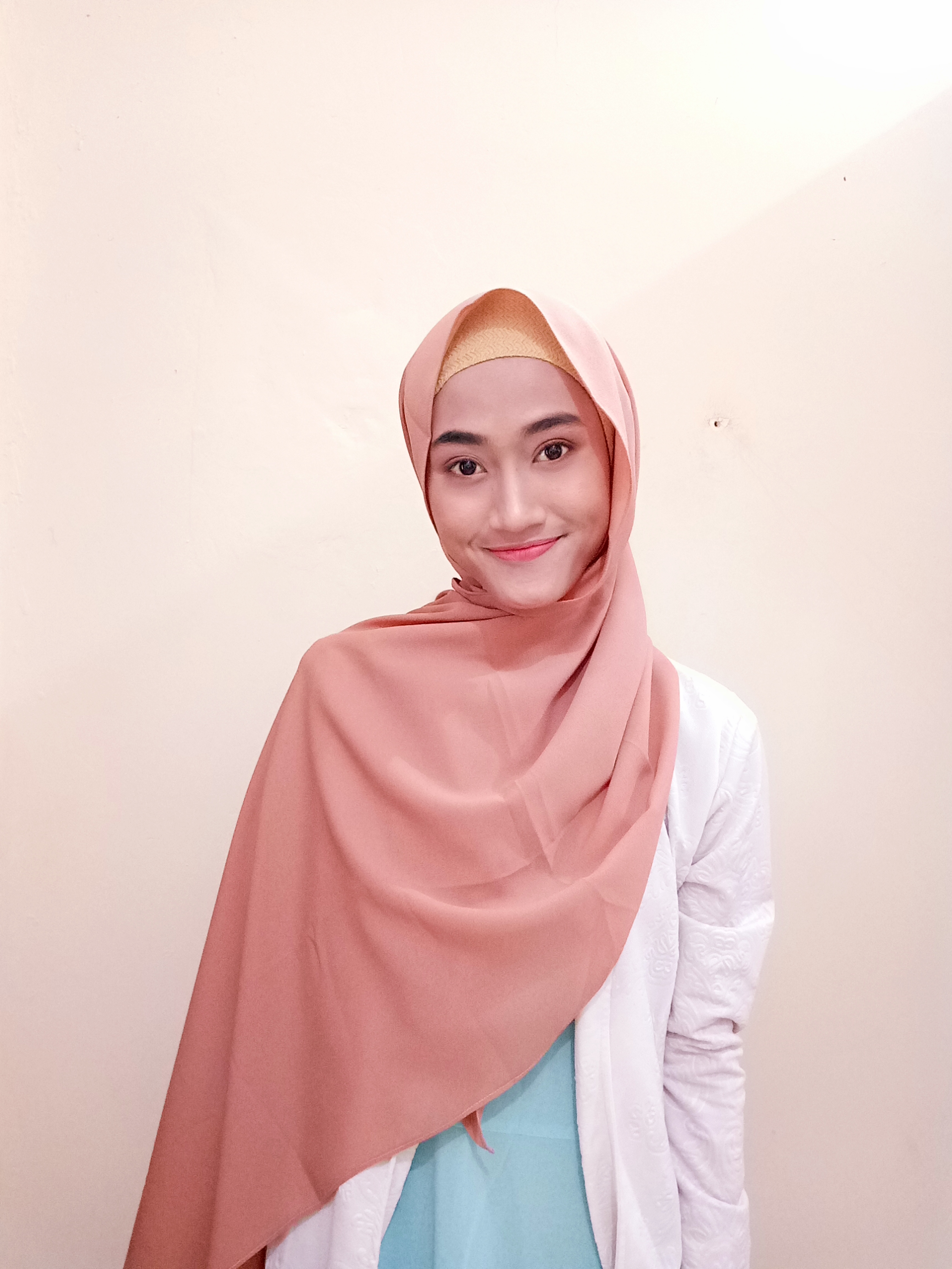 Model Hijabers Siti nurlailah syadiah dari Jakarta timur 